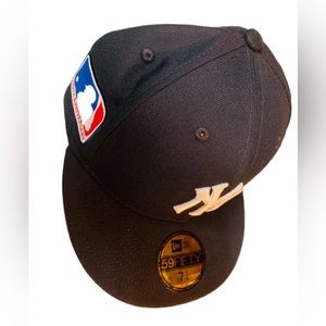 NEW ERA NEW YORK YANKEES 100 YEAR ANNIVERSARY MLB FITTED 7 1/4 NWT RARE!